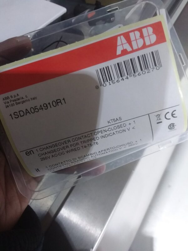ABB KT5AS Changeover Contact Module 250V AC/DC – SACE Tmax T4/T5/T6 (1SDA054910R1)