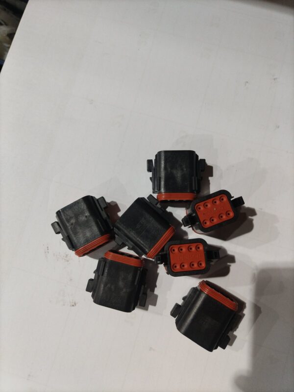 Deutsch DT06-8S 8-Way Sealed Connector Housings — Lot of 7 (IP67, DT Series) Deutsch DT06-8S 8-Way Sealed Connector Housings — Lot of 7 (IP67, DT Series)