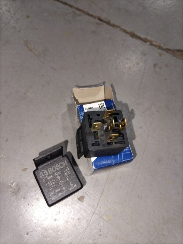 Bosch 24V 20A 5-Pin Mini Relay 0986AH0253 – New in Box Bosch 24V 20A 5-Pin Mini Relay 0986AH0253 – New in Box