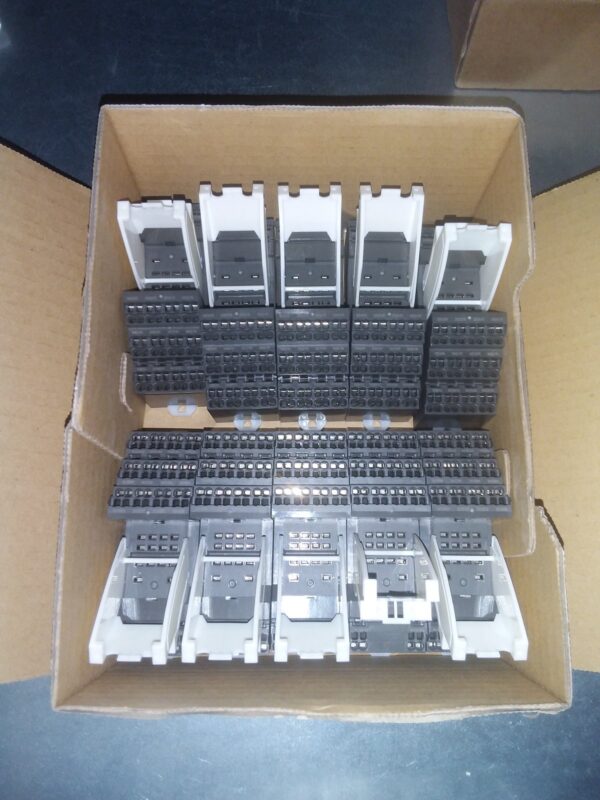 Omron PYF-14-PU 14-Pin DIN Rail Relay Sockets – Box of 10 (New Old Stock)