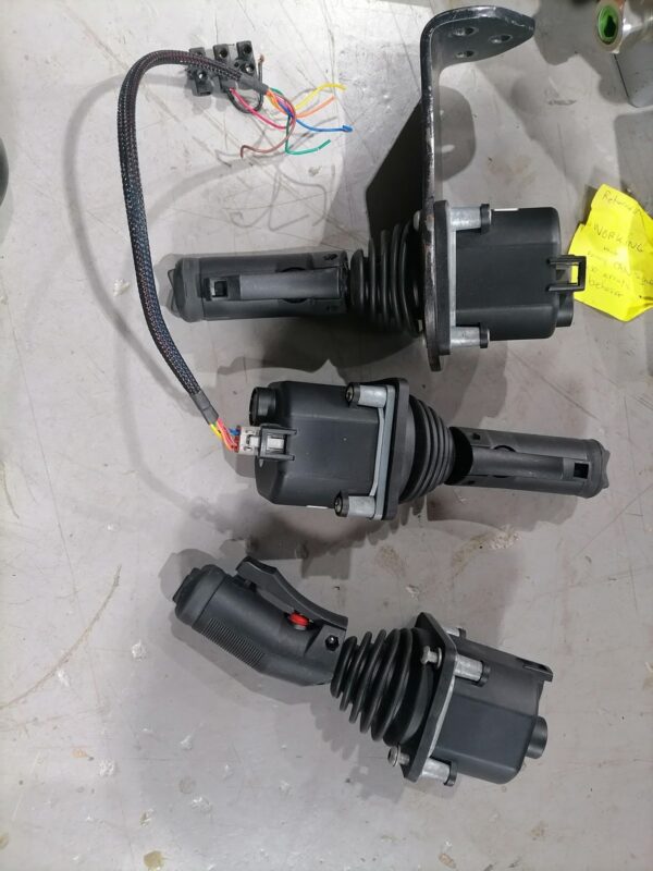 Apem HJ60 Series Industrial CAN Bus Joystick Controller – Lot of 3 Apem HJ60 Series Industrial CAN Bus Joystick Controller – Lot of 3